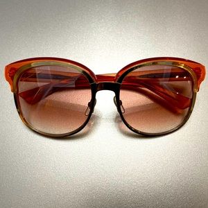 GUCCI Womens sunglasses